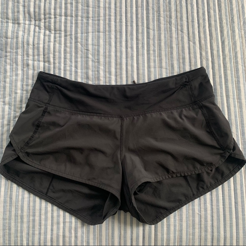 Lululemon Speed Up Shorts Size 6 black